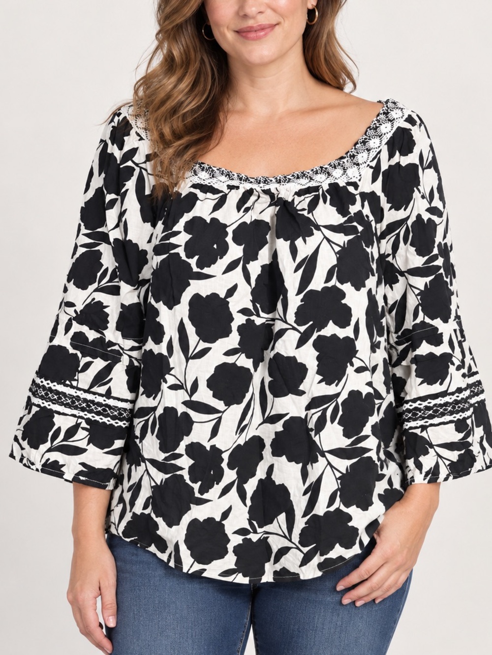 Kaktus Studio Black and White Floral Lace-Trim Blouse medium s1